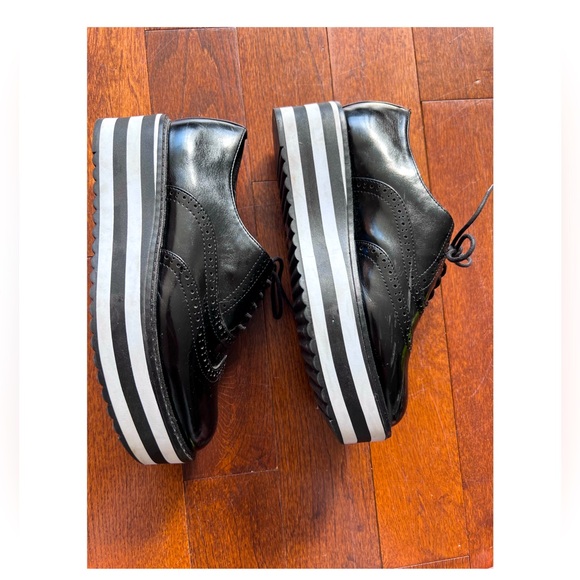 ALDO WADOLIA PLATFORM BROGUES SHOES BLACK WHITE SIZE 8.5 - Picture 4 of 5